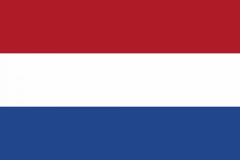 Röd, vit & blå flagga Alla flaggor som har rött vitt och blått! Frukapten.se